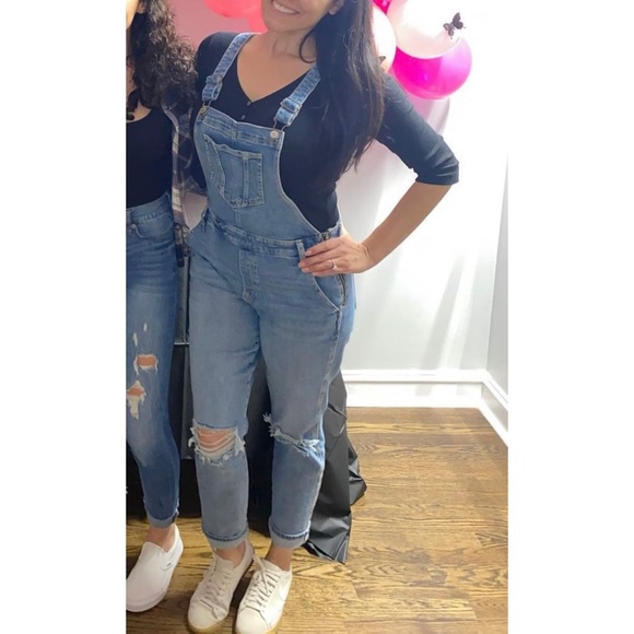 Old Navy Jean Jumpsuit with ripped knees - Picture 2 of 4